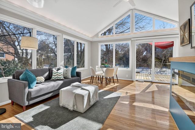 6514 WINNEPEG RD, Bethesda, MD 20817