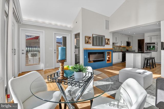 6514 WINNEPEG RD, Bethesda, MD 20817