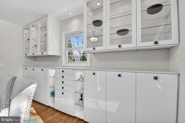 6514 WINNEPEG RD, Bethesda, MD 20817