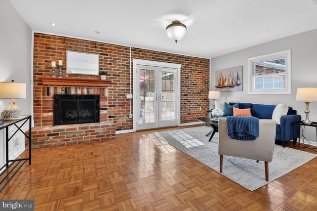 6514 WINNEPEG RD, Bethesda, MD 20817