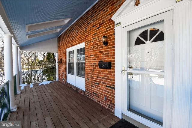 6514 WINNEPEG RD, Bethesda, MD 20817