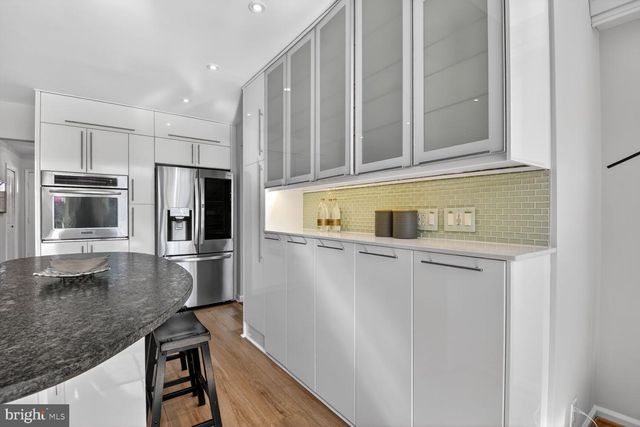 6514 WINNEPEG RD, Bethesda, MD 20817