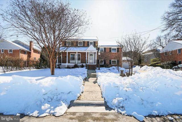 6514 WINNEPEG RD, Bethesda, MD 20817