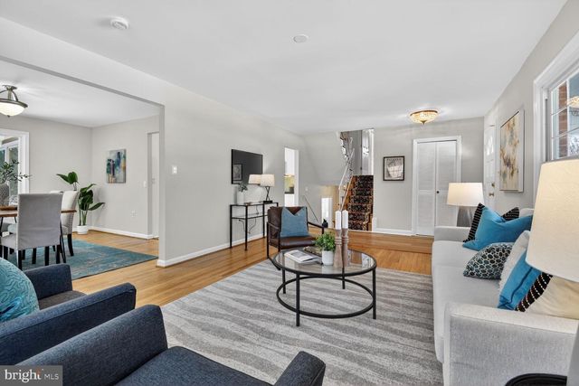 6514 WINNEPEG RD, Bethesda, MD 20817