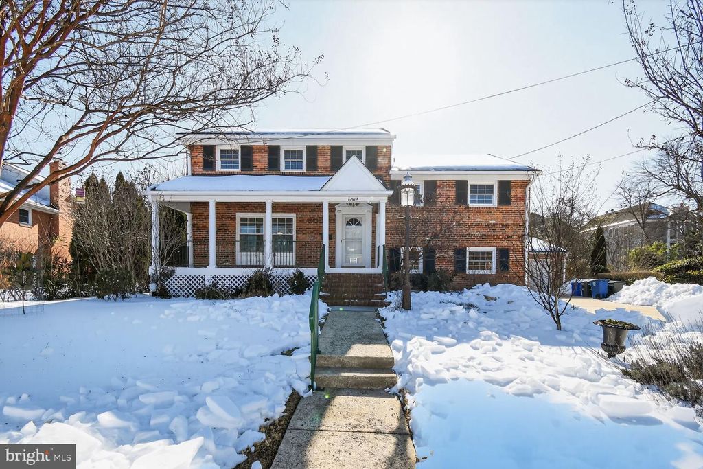 6514 WINNEPEG RD, Bethesda, MD 20817