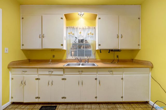 1502 Tower Street SE, Decatur, AL 35601