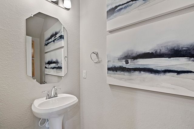 234 Wagon Spoke Way 17, Fort Worth, TX 76120