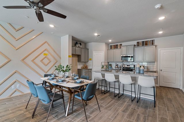 234 Wagon Spoke Way 17, Fort Worth, TX 76120