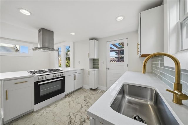 1044 Biltmore Ave, Dormont, PA 15216