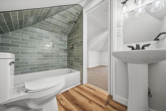 1044 Biltmore Ave, Dormont, PA 15216