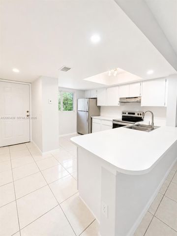 106 Palm Beach Trace Drive 106, Royal Palm Beach, FL 33411