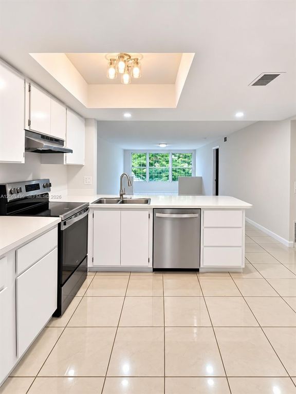 106 Palm Beach Trace Drive 106, Royal Palm Beach, FL 33411
