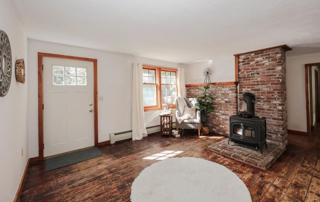 127 Old Revolutionary Road, Temple, NH 03084