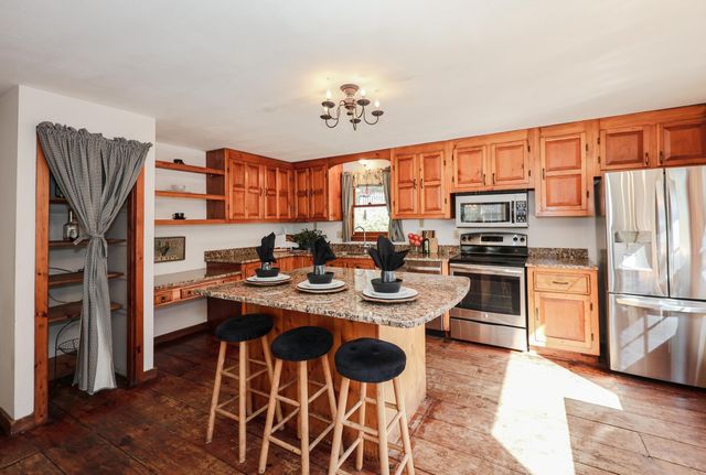 127 Old Revolutionary Road, Temple, NH 03084