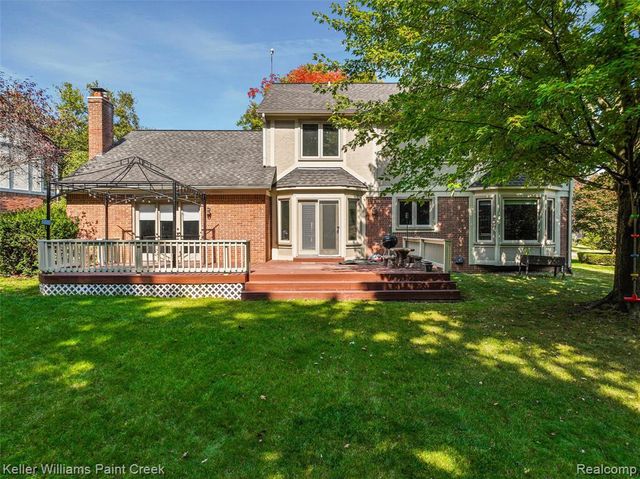 3365 Rocky Crest Drive, Rochester Hills, MI 48306