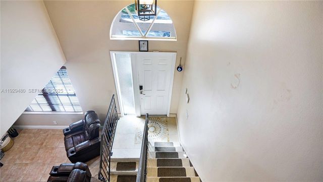 10717 NW 12th Mnr, Plantation, FL 33322