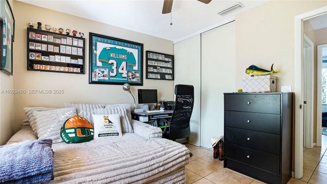 10717 NW 12th Mnr, Plantation, FL 33322