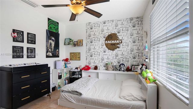 10717 NW 12th Mnr, Plantation, FL 33322