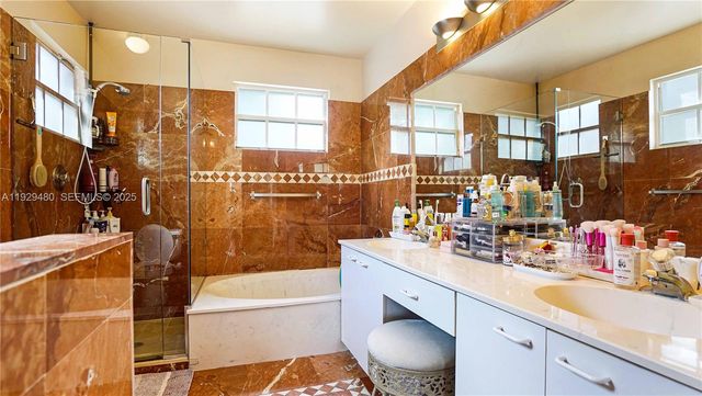 10717 NW 12th Mnr, Plantation, FL 33322