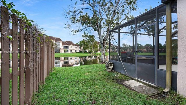 10717 NW 12th Mnr, Plantation, FL 33322