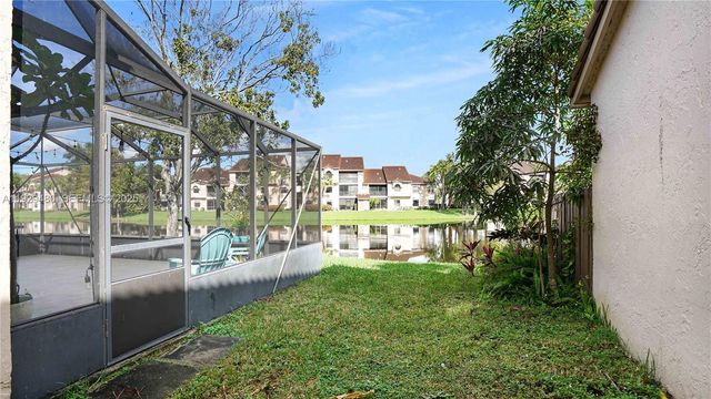 10717 NW 12th Mnr, Plantation, FL 33322