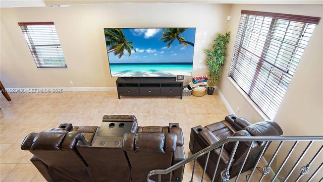 10717 NW 12th Mnr, Plantation, FL 33322