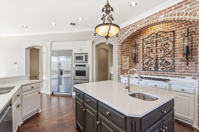 5119 Longvue Drive, Frisco, TX 75034