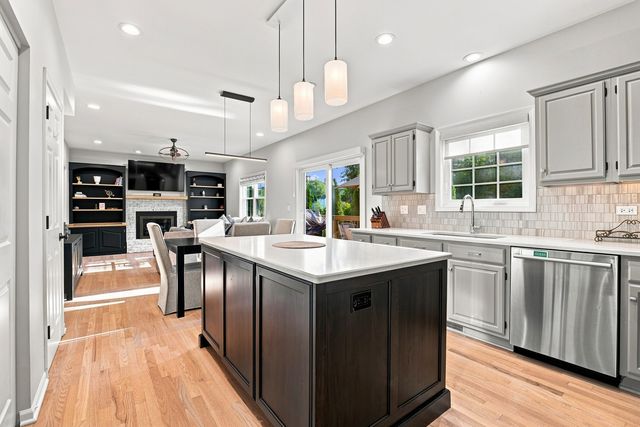 4527 Hatch Lane, Lisle, IL 60532