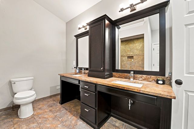 4527 Hatch Lane, Lisle, IL 60532