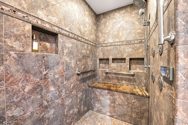 4527 Hatch Lane, Lisle, IL 60532