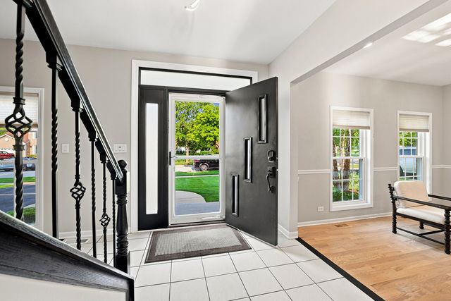 4527 Hatch Lane, Lisle, IL 60532