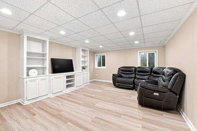 4527 Hatch Lane, Lisle, IL 60532