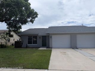 142 E Towne Place, Titusville, FL 32796