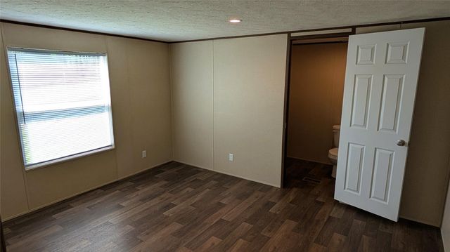 74 County Road 5023, Cleveland, TX 77327