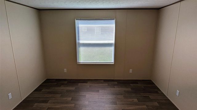 74 County Road 5023, Cleveland, TX 77327