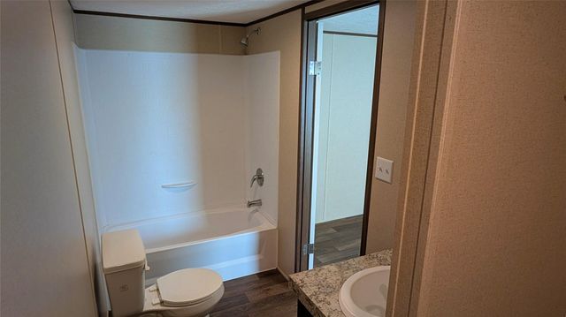 74 County Road 5023, Cleveland, TX 77327