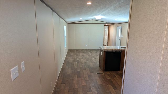 74 County Road 5023, Cleveland, TX 77327