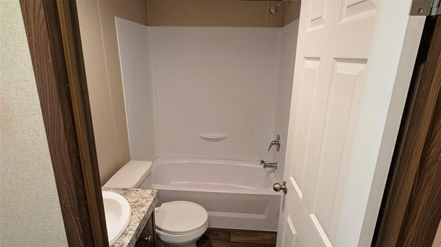 74 County Road 5023, Cleveland, TX 77327
