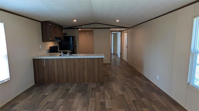 74 County Road 5023, Cleveland, TX 77327