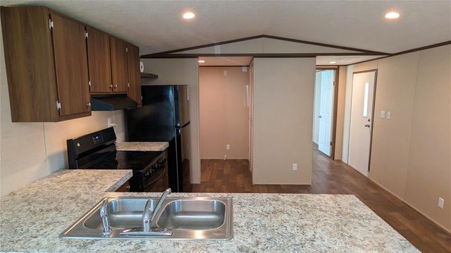 74 County Road 5023, Cleveland, TX 77327