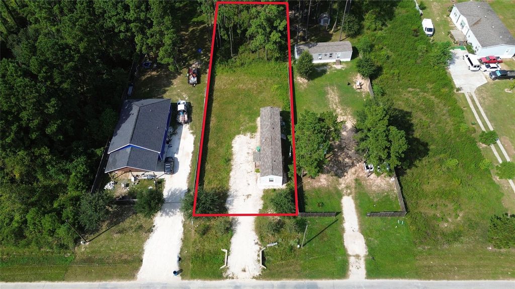 74 County Road 5023, Cleveland, TX 77327