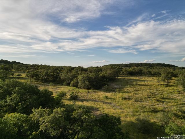 463 Bruin Creek Rd, Bandera, TX 78003