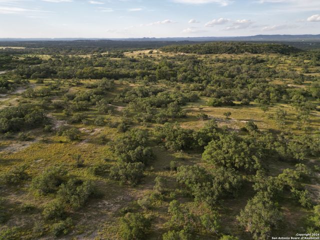 463 Bruin Creek Rd, Bandera, TX 78003