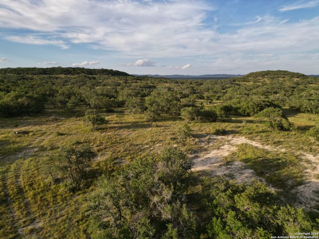 463 Bruin Creek Rd, Bandera, TX 78003