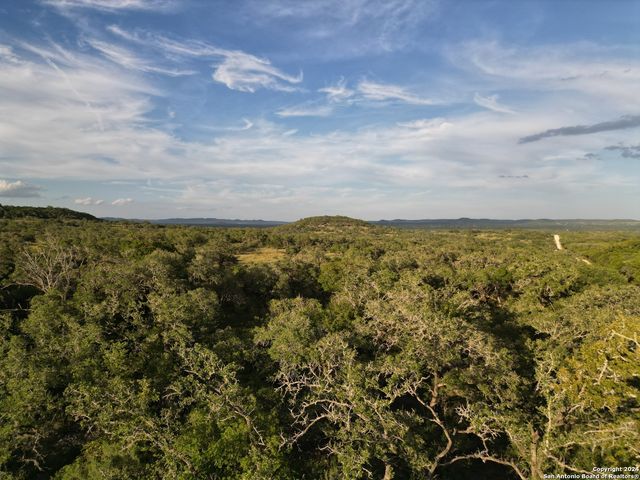 463 Bruin Creek Rd, Bandera, TX 78003