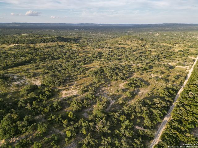 463 Bruin Creek Rd, Bandera, TX 78003