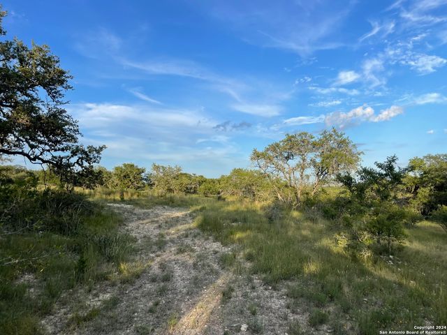 463 Bruin Creek Rd, Bandera, TX 78003