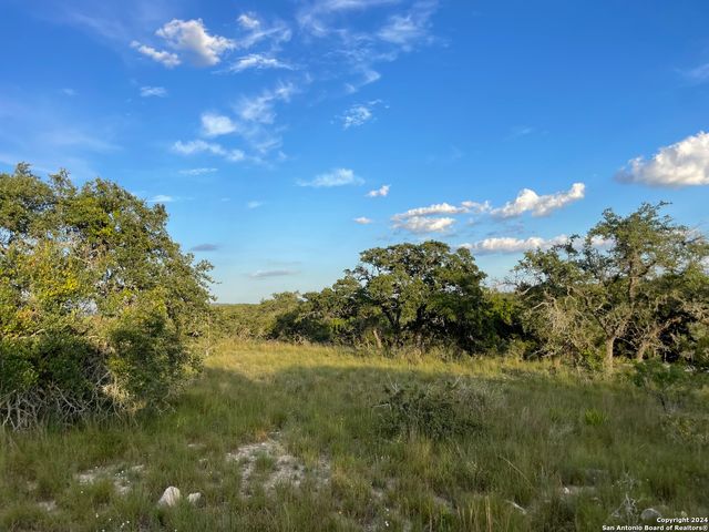 463 Bruin Creek Rd, Bandera, TX 78003