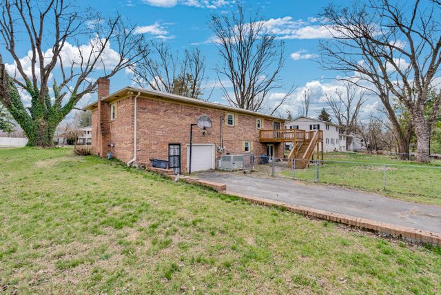 501 Scenic Ln, Cookeville, TN 38506