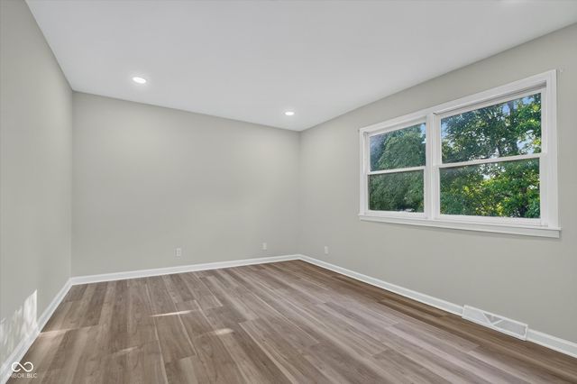 13832 Riverwood Way, Carmel, IN 46032